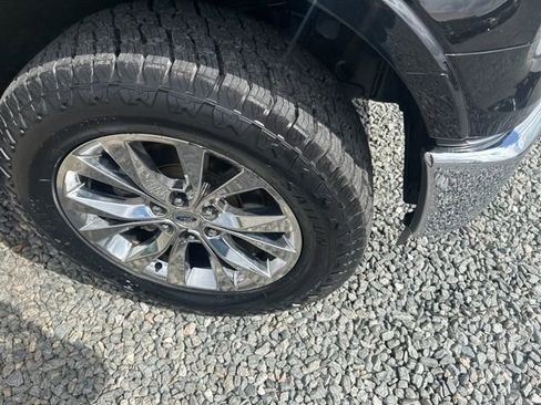 Used 2017 Ford F150 Lariat image 9