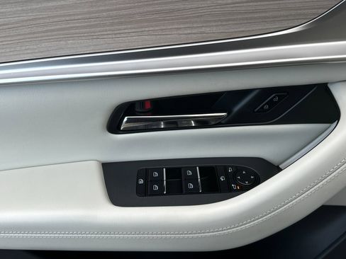 Used 2024 MAZDA CX-90 Plug-In Hybrid w/ Premium Plus image 11