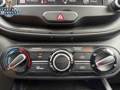 Certified 2025 Kia Soul LX w/ LX Technology Package FWD image 29