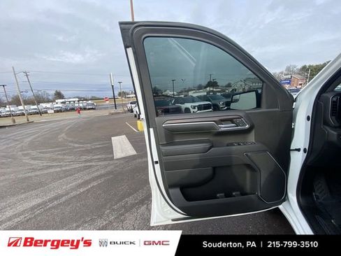 Certified 2023 GMC Sierra 1500 SLT image 26