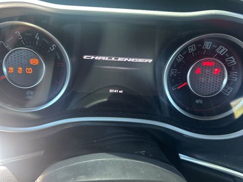 Used 2015 Dodge Challenger R/T Plus RWD image 14