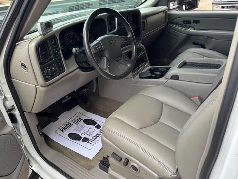 Used 2005 Chevrolet Silverado 3500 LT w/ Heavy-Duty Power Package image 7