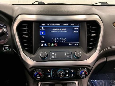 Used 2023 GMC Acadia SLE FWD image 7