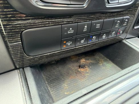 Used 2018 RAM 1500 Limited AWD/4WD image 24