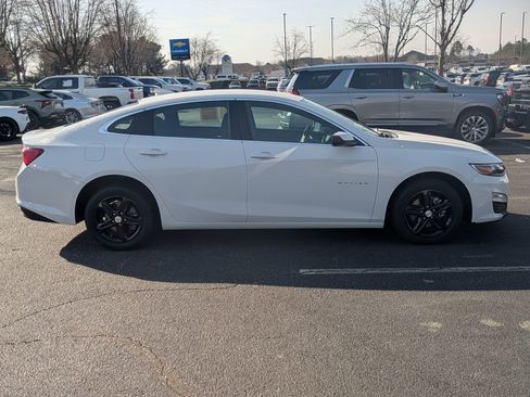 Used 2024 Chevrolet Malibu LT image 10