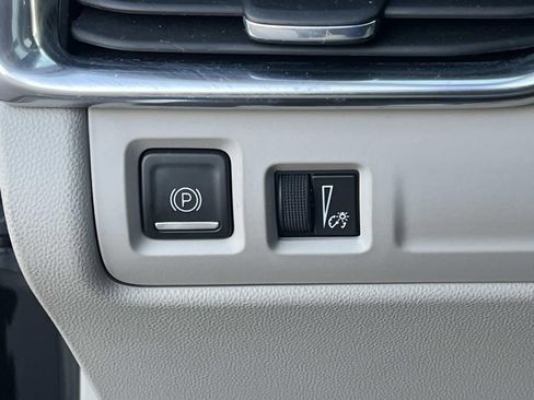 Certified 2023 Cadillac XT4 Premium Luxury w/ Enhanced Visibility Package image 28