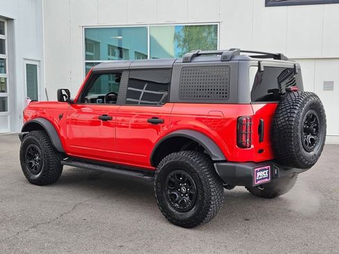 Used 2022 Ford Bronco Wildtrak image 8