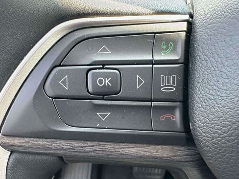 Used 2023 Jeep Grand Cherokee 4WD 4xe w/ Luxury Tech Group II image 21