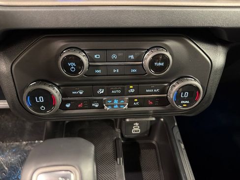 New 2026 Ford Bronco Outer Banks AWD/4WD image 13