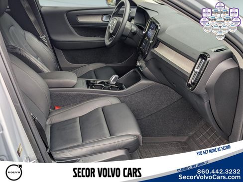 Used 2023 Volvo XC40 B5 Ultimate w/ Protection Package Premier AWD/4WD image 28