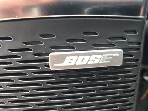 Used 2025 Chevrolet Traverse RS image 48