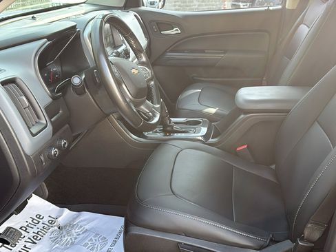 Used 2016 Chevrolet Colorado Z71 w/ LPO, Gearon Divider Package AWD/4WD image 18