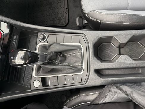 New 2026 Volkswagen Jetta SE FWD image 18