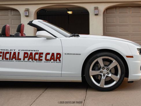 Used 2011 Chevrolet Camaro SS w/ RS Package image 11