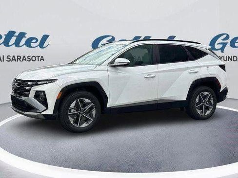 New 2025 Hyundai Tucson SEL image 2