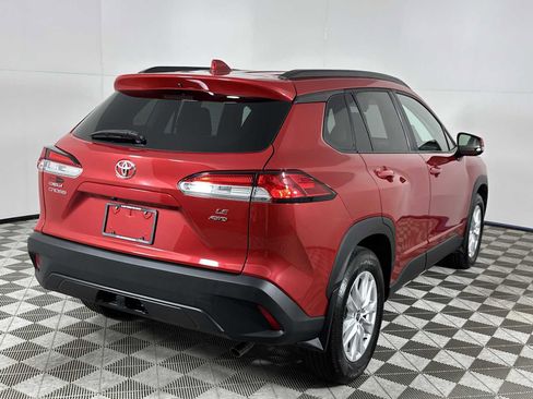Used 2024 Toyota Corolla Cross LE image 8