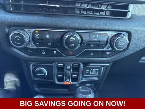 New 2025 Jeep Gladiator Sport image 33