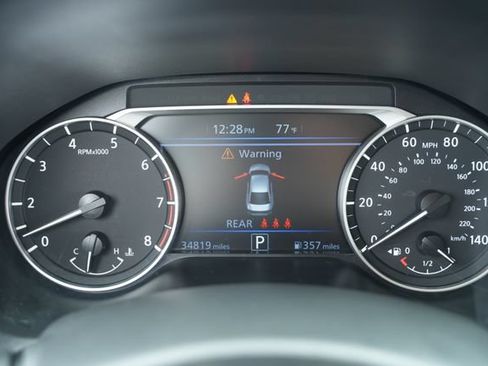 Used 2025 Nissan Altima 2.5 SV FWD image 30