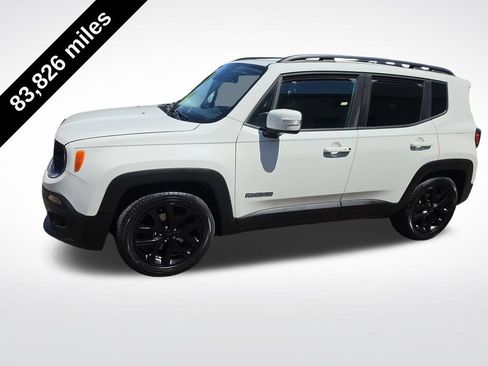 Used 2017 Jeep Renegade Altitude FWD image 2