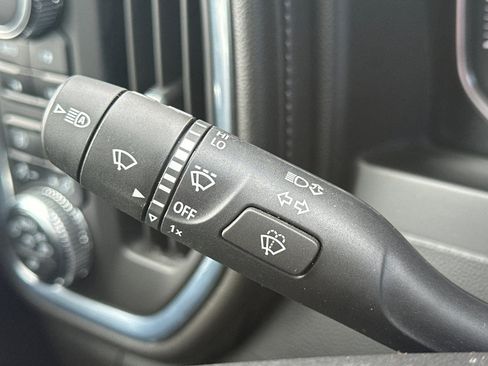 Used 2022 GMC Sierra 3500 Denali image 36