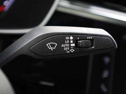 Certified 2025 Audi Q3 2.0T Premium w/ Convenience Package AWD/4WD image 28