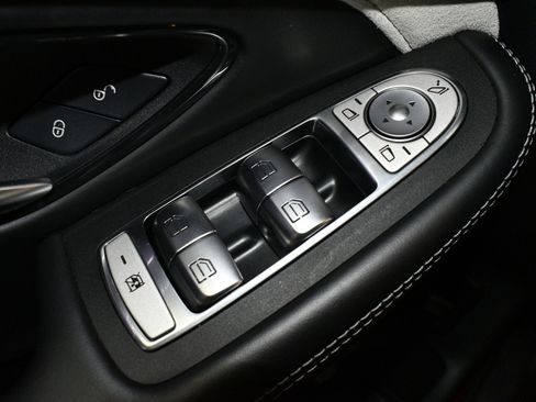 Used 2020 Mercedes-Benz GLC 63 AMG S image 40