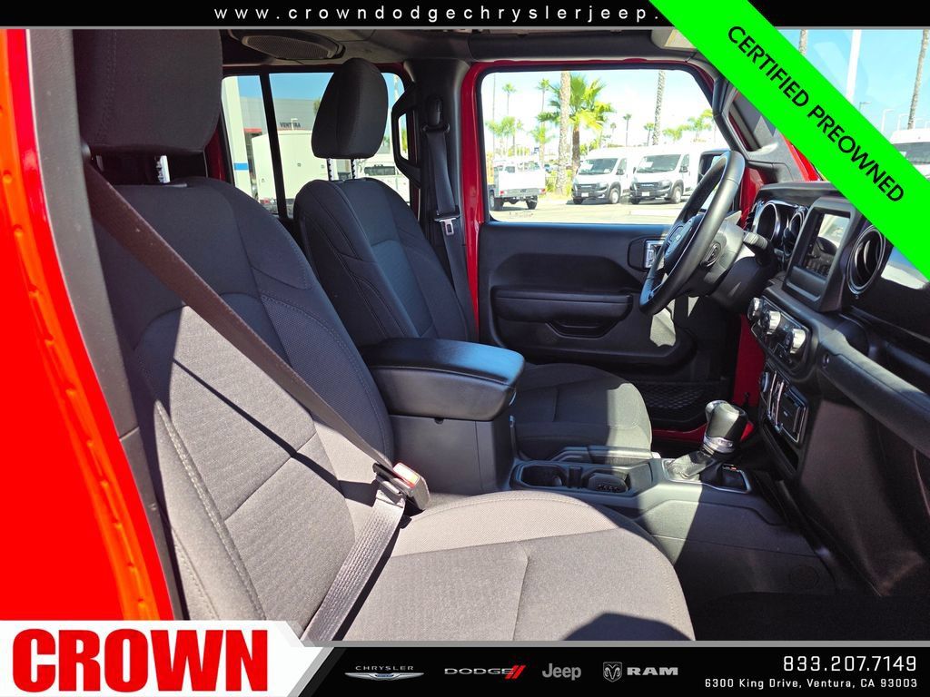 Certified 2022 Jeep Gladiator Sport AWD/4WD image 14