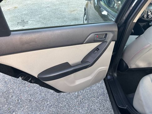 Used 2012 Kia Forte EX image 18