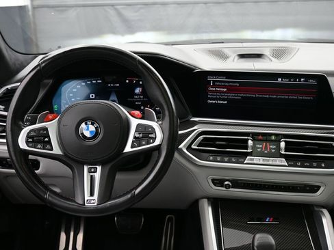 Used 2020 BMW X5 M Competition image 11