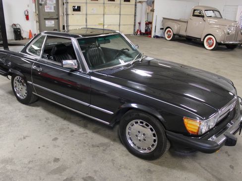 Used 1988 Mercedes-Benz 560 SL image 9
