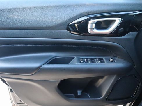 New 2026 Jeep Compass Latitude image 15