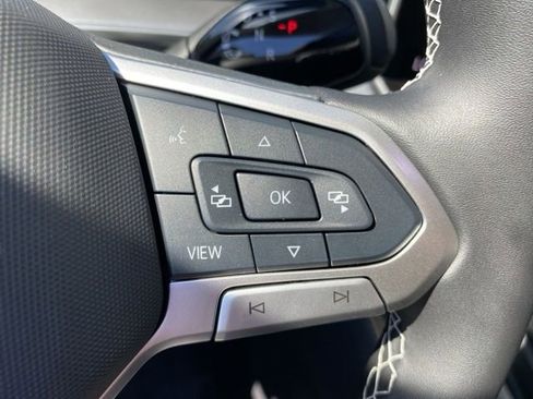 New 2025 Volkswagen Tiguan SE image 29