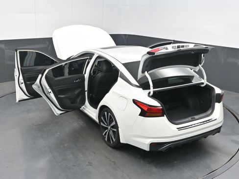 Used 2021 Nissan Altima 2.5 SR w/ SR Premium Package FWD image 44