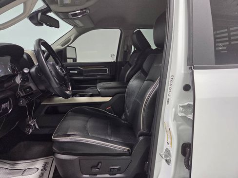 Used 2023 RAM 2500 Laramie AWD/4WD image 10