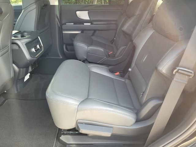 Used 2026 Ford Expedition Active RWD image 20