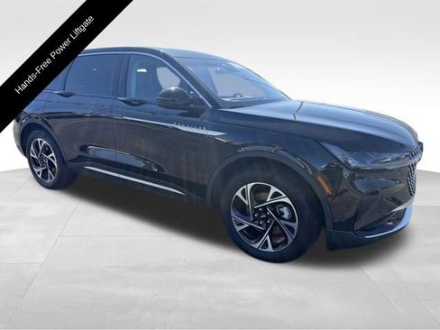 Certified 2024 Lincoln Nautilus Premier w/ Equipment Group 102A image 11