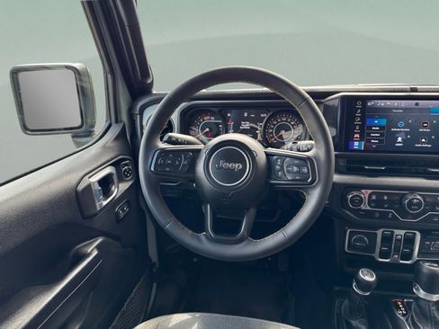 Used 2024 Jeep Wrangler Unlimited Sport AWD/4WD image 28