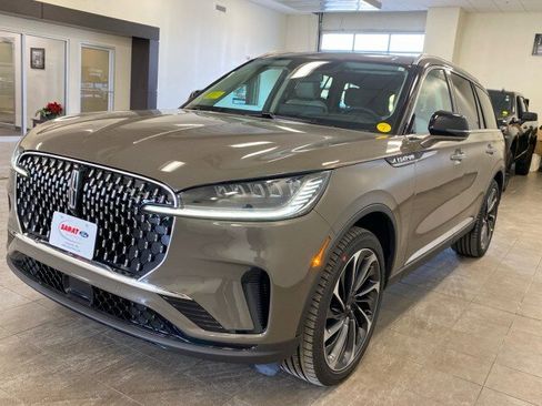 New 2026 Lincoln Aviator Reserve image 4