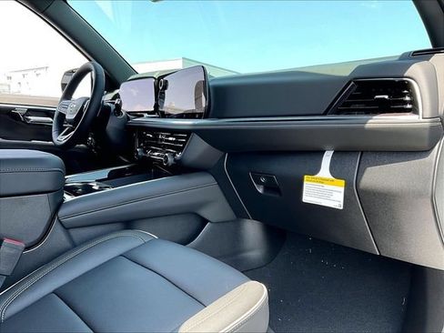 New 2026 Chevrolet Tahoe Premier AWD/4WD image 9