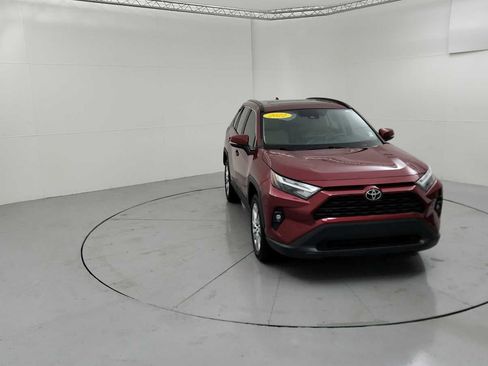 Used 2022 Toyota RAV4 XLE Premium FWD image 2