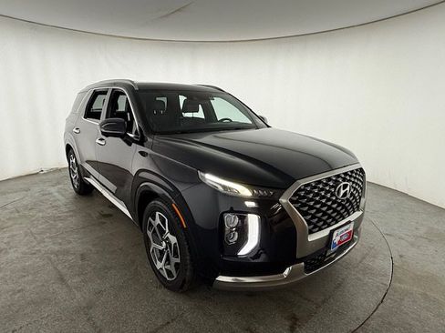 Used 2022 Hyundai Palisade Calligraphy image 3