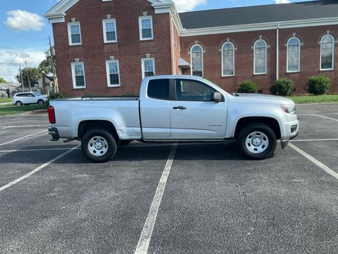 Used 2019 Chevrolet Colorado W/T RWD image 3