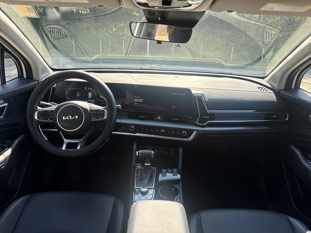 Used 2025 Kia Sportage EX w/ Premium Package FWD image 16