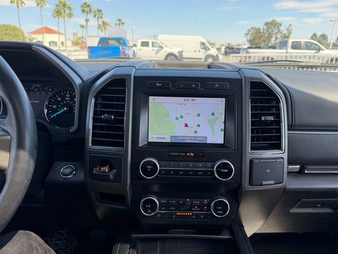 Used 2021 Ford Expedition Max XLT image 9