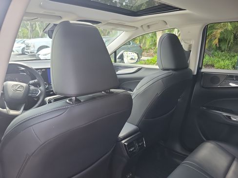 Certified 2025 Lexus NX 250 FWD w/ Accessory Package (K3) image 14