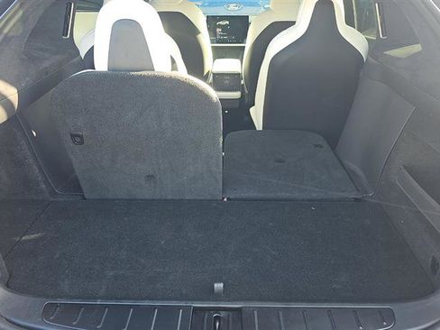 Used 2022 Tesla Model X Plaid image 8
