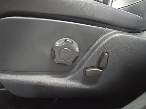 Used 2018 Ford EcoSport Titanium w/ Titanium Cold Weather Package AWD/4WD image 36