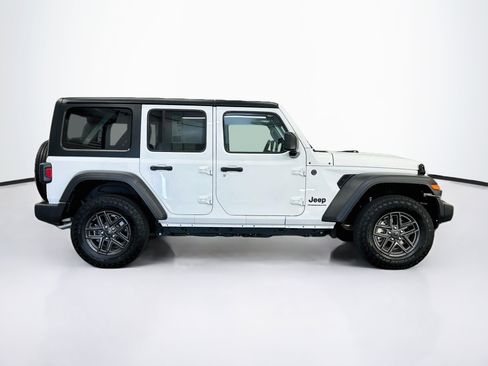 Used 2025 Jeep Wrangler Unlimited Sport AWD/4WD image 10