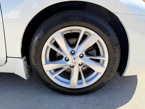 Used 2015 Nissan Altima 2.5 SV FWD image 21