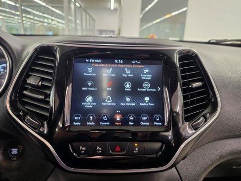 Used 2019 Jeep Cherokee Limited w/ Technology Group AWD/4WD image 18